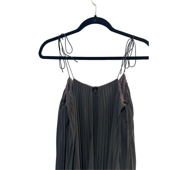 Halston Heritage Sleeveless Back Zip Clsure V-Neck Pleated Mini Dress Gray Size - Picture 4 of 11
